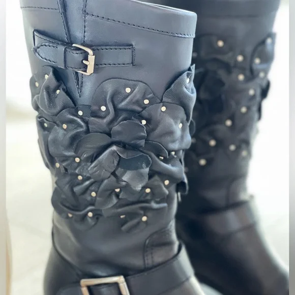 Valentino Garavani Black Heeled Moto Boots Tea Rose Studded Italian Leather 37.5 - Picture 9 of 10